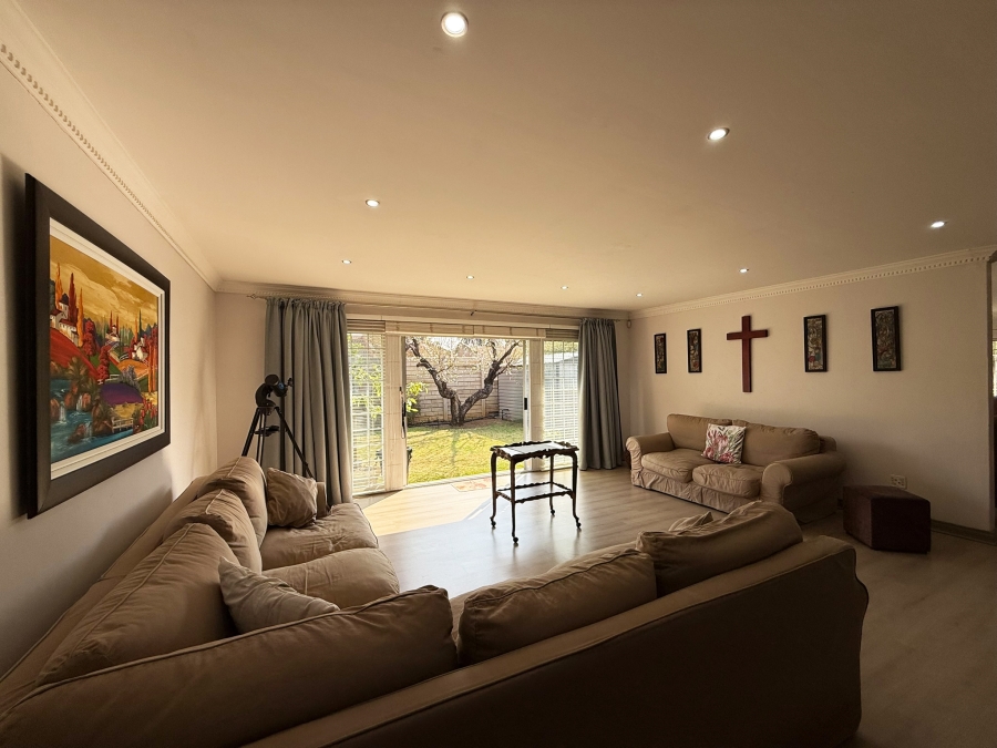3 Bedroom Property for Sale in Van Der Hoff Park North West